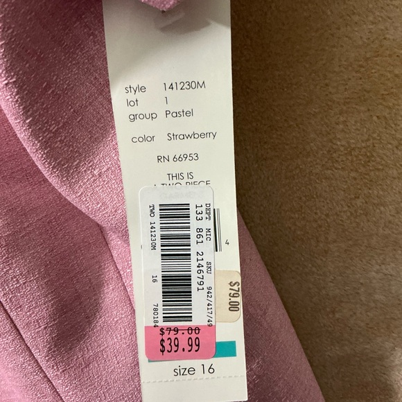 LESLIE FAY. Pink Two-Piece Skirt Suit - Picture 11 of 15